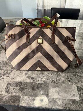 Dooney & Bourke | Chevron Bailey Tote